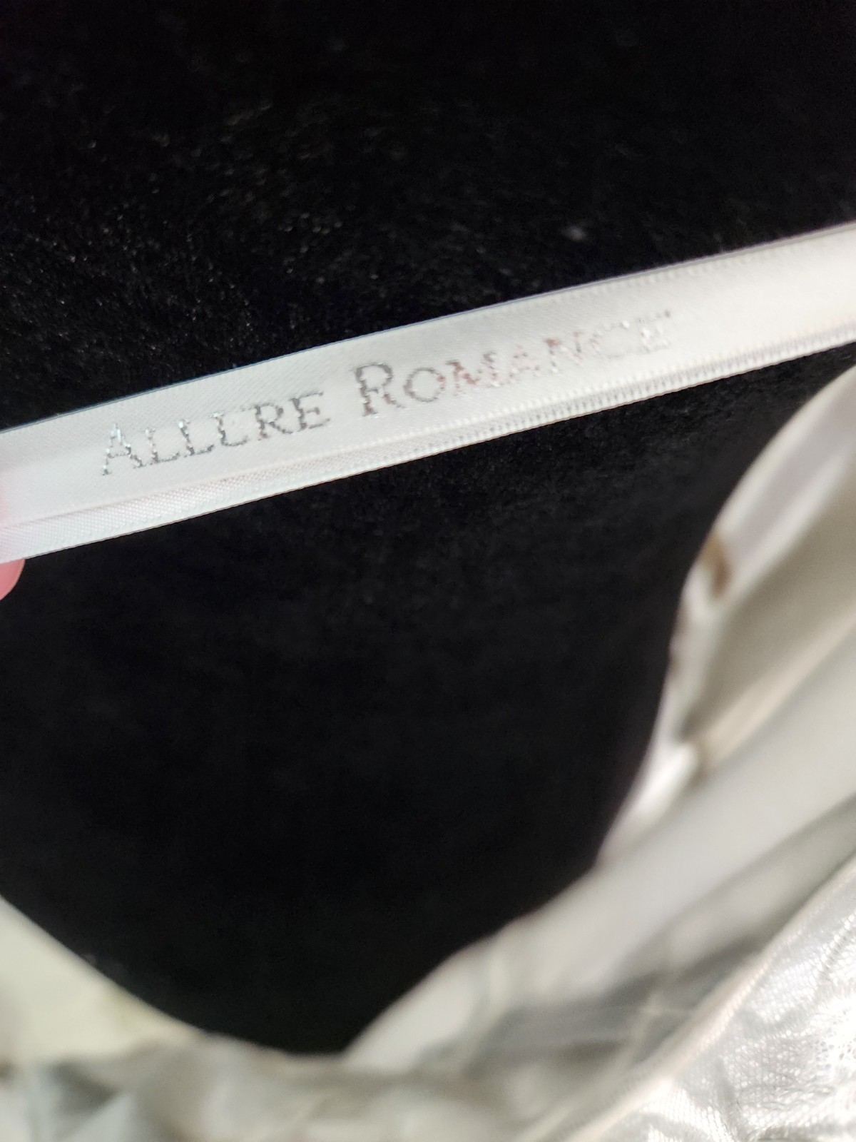 STUNNING Allure Romance Ivory Wedding Dress – SEE MEASUREMENTS BELOW!!