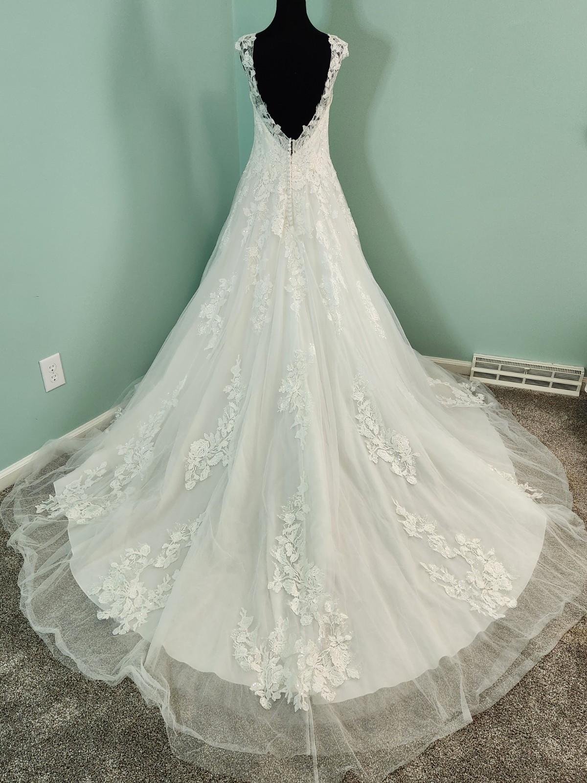 STUNNING Allure Romance Ivory Wedding Dress – SEE MEASUREMENTS BELOW!!