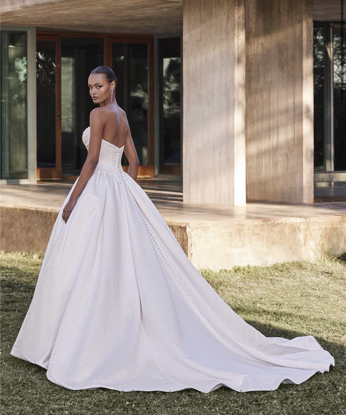 Strapless White Satin Ball Gown/Duchess Wedding Dress Train Zipper/Buttons