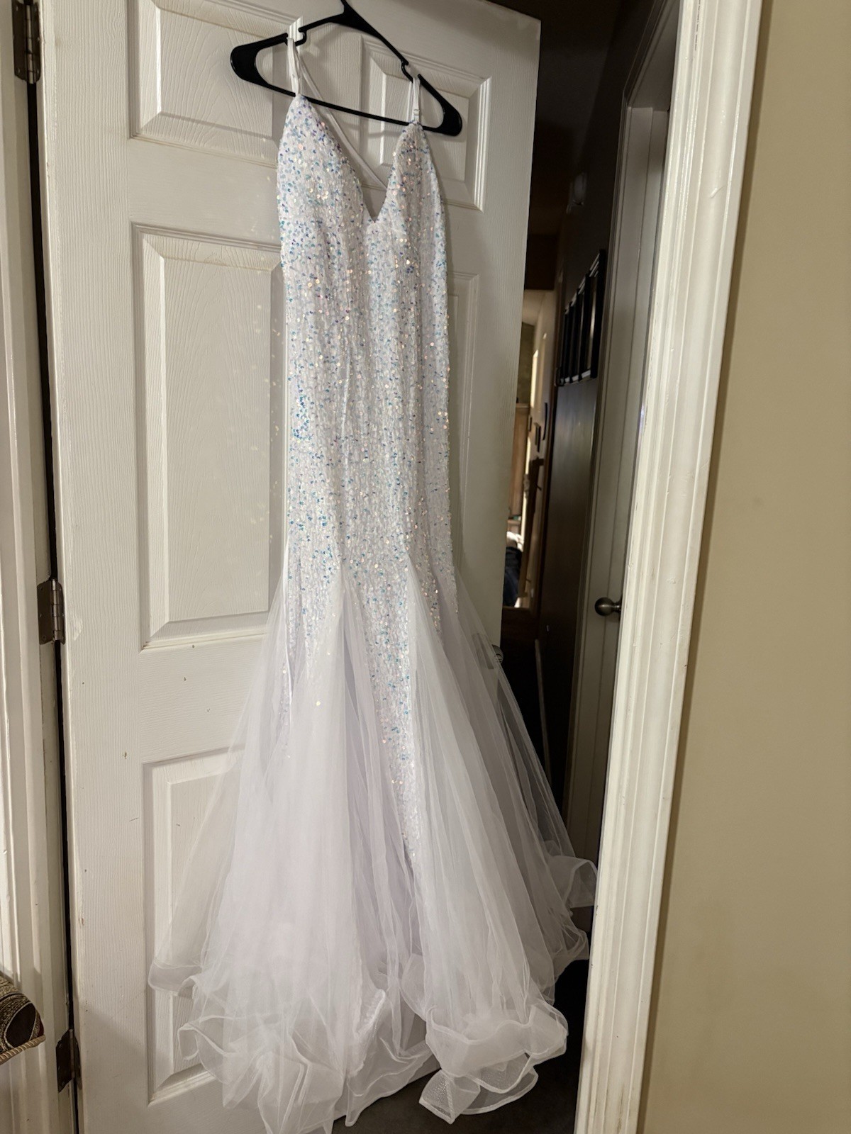 ME THE CODE White Sequin Tulle Mermaid Wedding Dress V-Neck Corset Back L