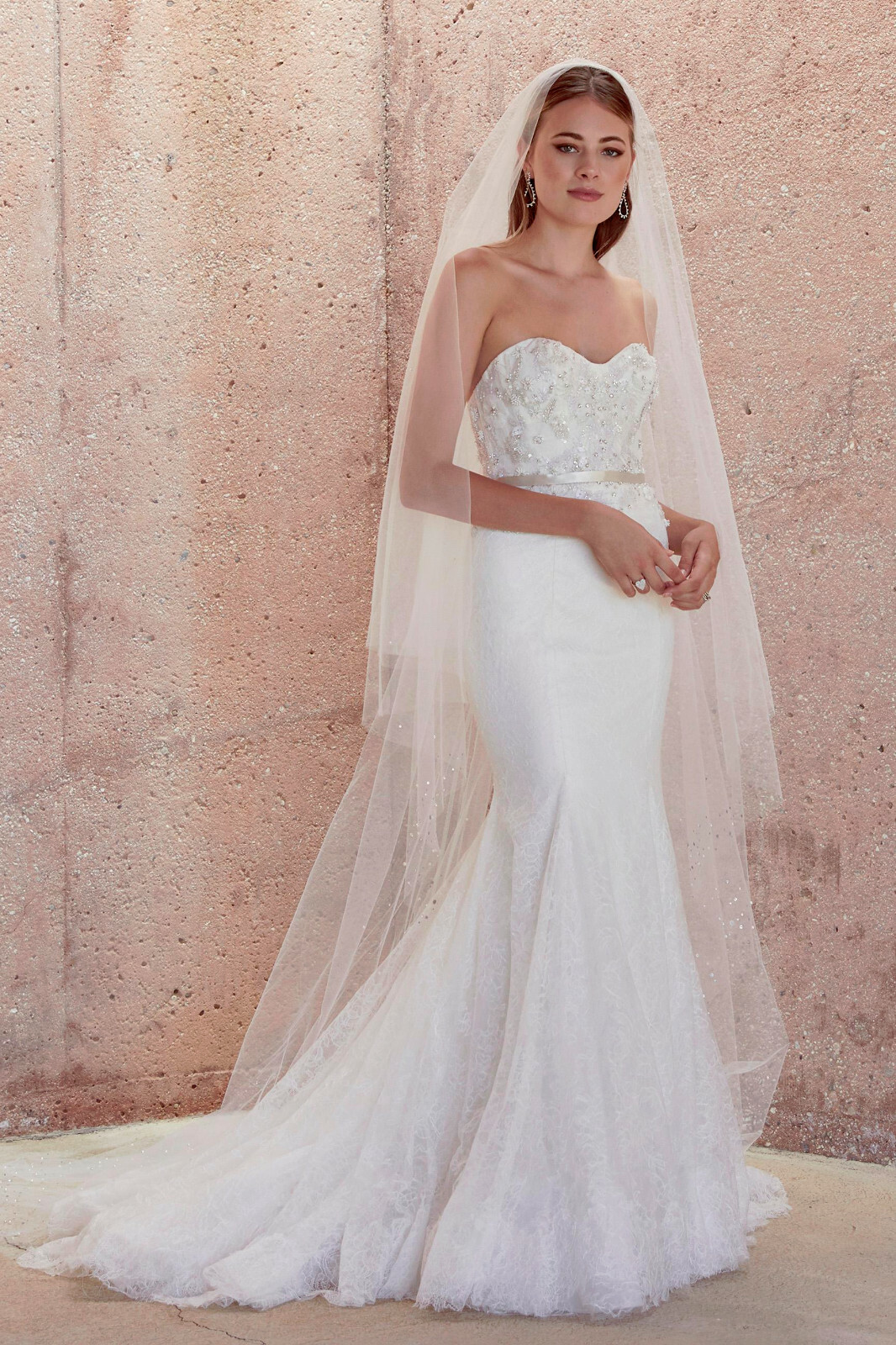 Watters Brides Wedding Dress 8-10 Ivory Sheath Lace Bling Ribbon Crawford 68105E