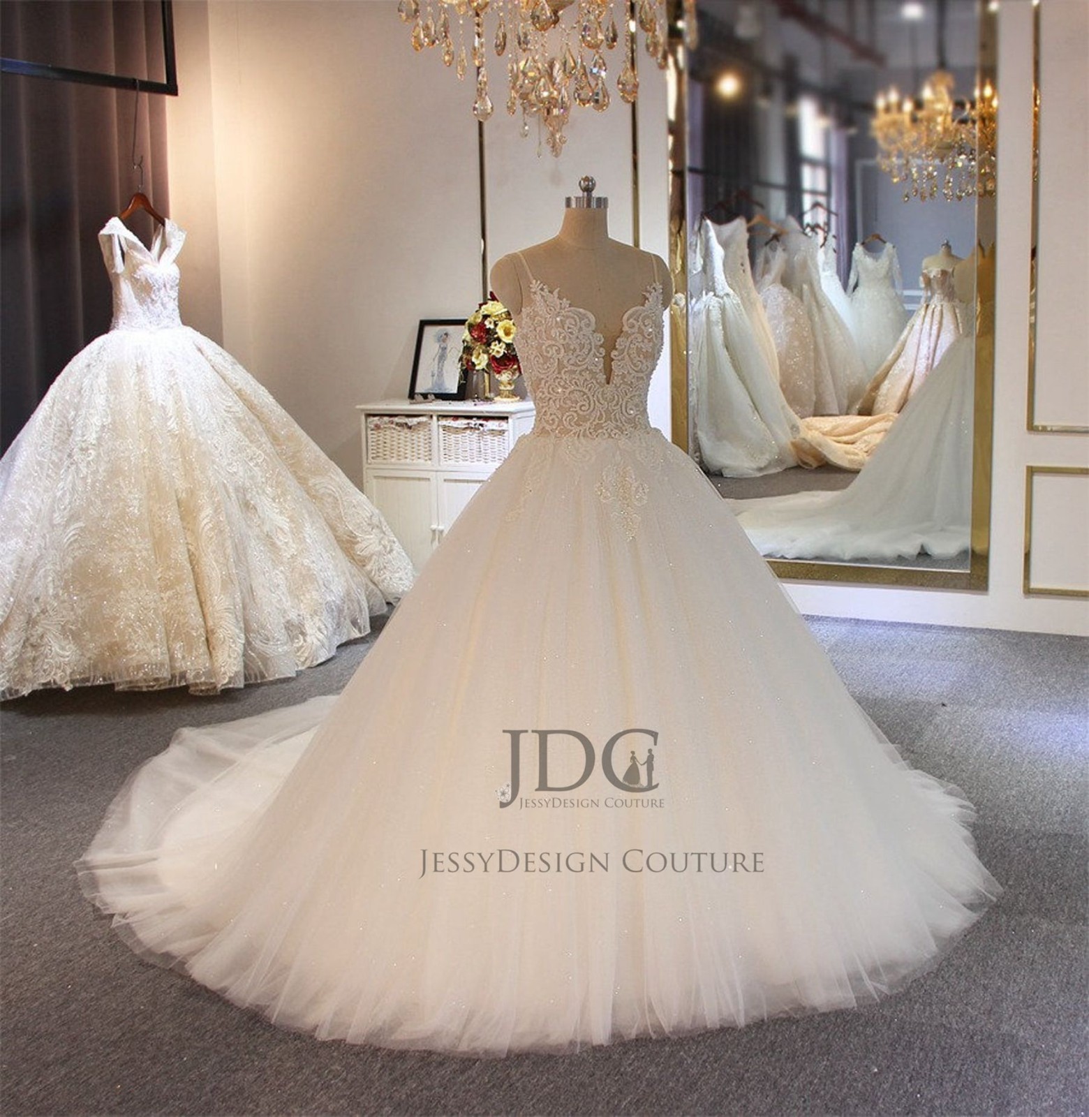 Princess Lace Wedding Dress Wedding Dress Custom Made 32-60 Straps Glitter