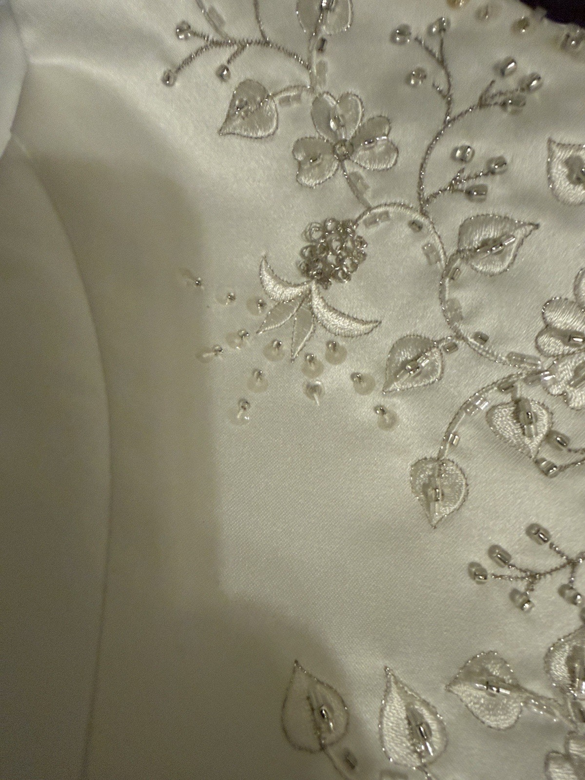white Satin Sleeveless V-Neck A-Line Full-Length Floral girl Beaded Buttons