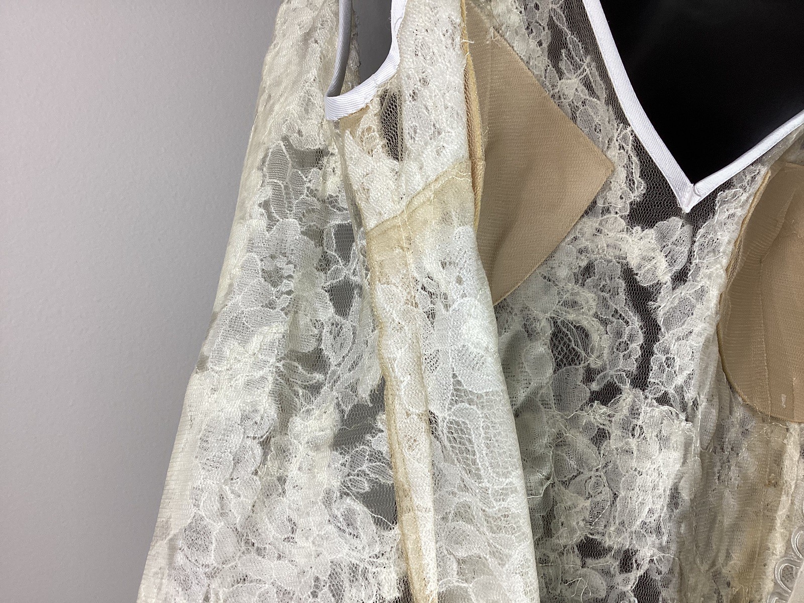 Vtg Eugenia Wedding Gown Off White Lace Simple Elegant Button Back Padded
