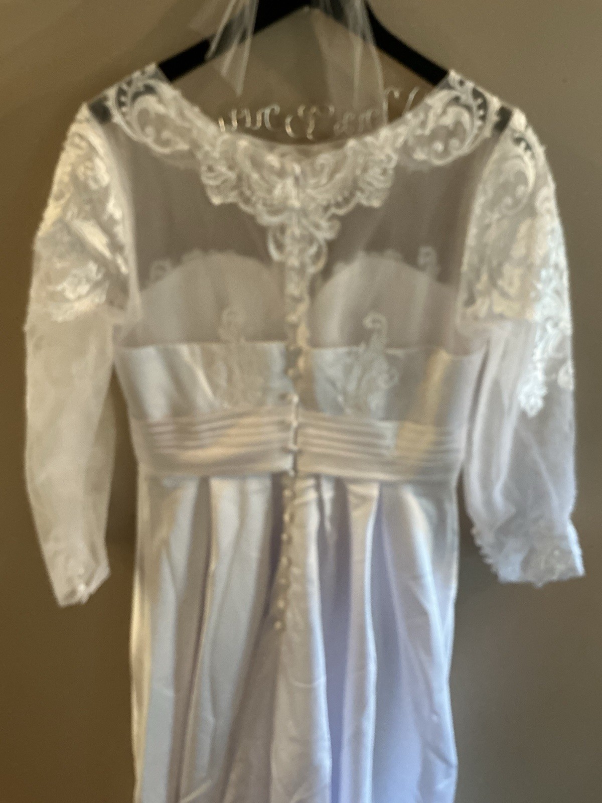 Brand New Size 16 Wedding Dress Satin and Sheer Bodice With Lace