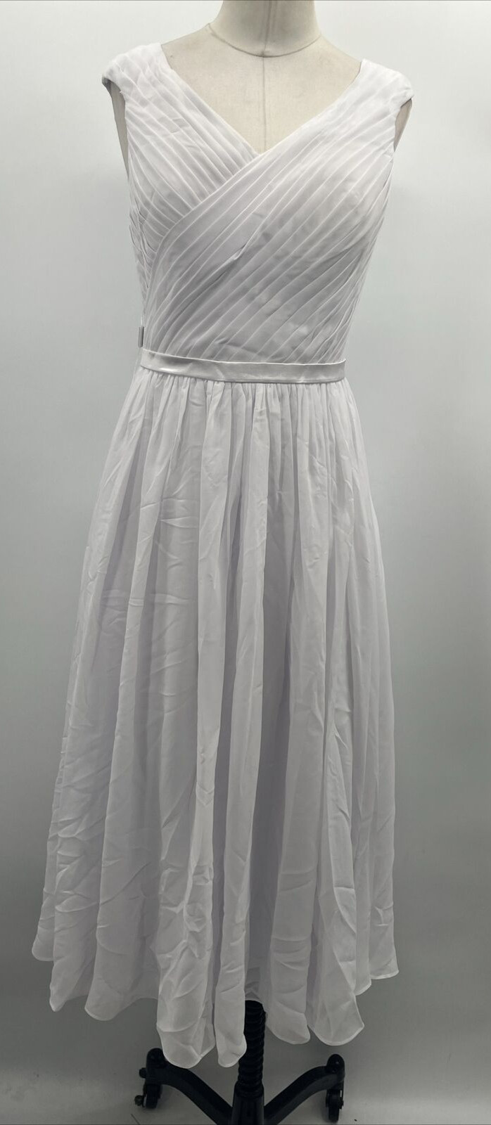 JJ’s House Women Back Zip V Neck Sleeveless V-Back White Wedding Dress Custom Sz
