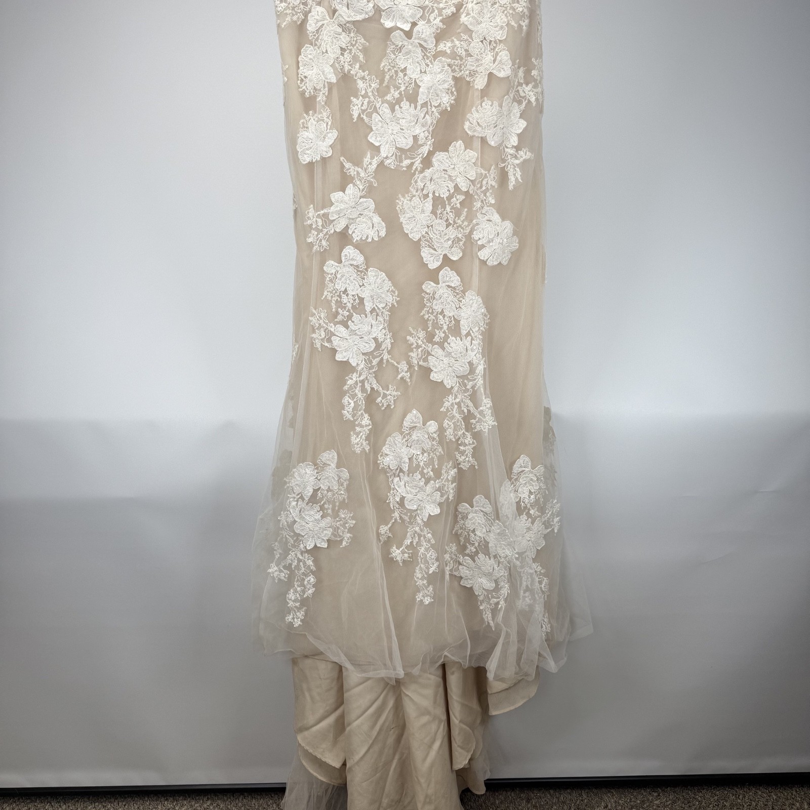 MELISSA SWEET Lace Applique Tulle V-Neck Wedding Gown IVRY/CHAMP SZ 20W