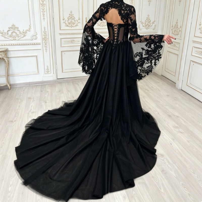 Gothic Black Long Sleeve Wedding Dresses Sweep Train Lace Applique Bridal Gowns