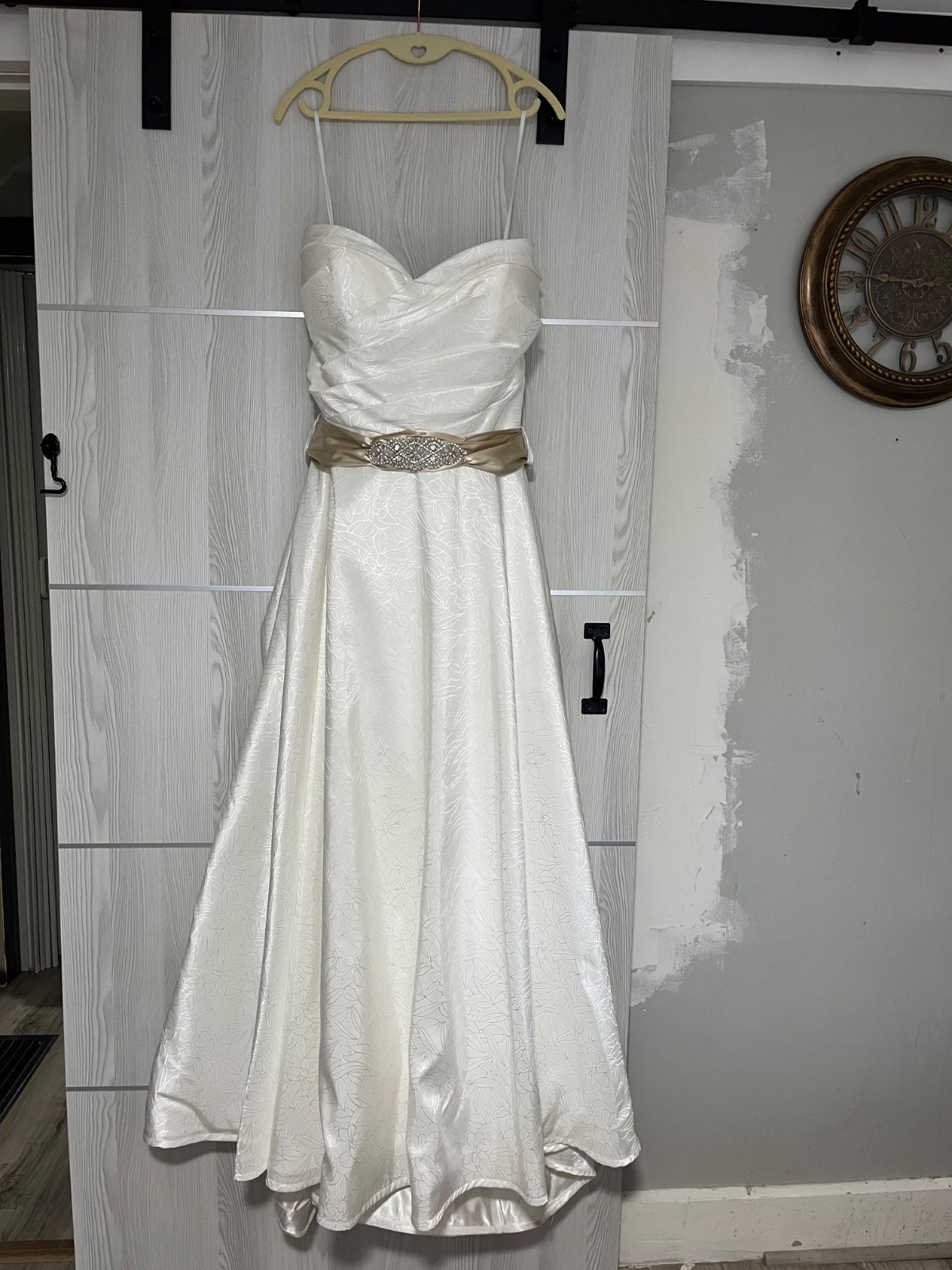 White Strapless Ruched Jacquard Floral Print Wedding Dress