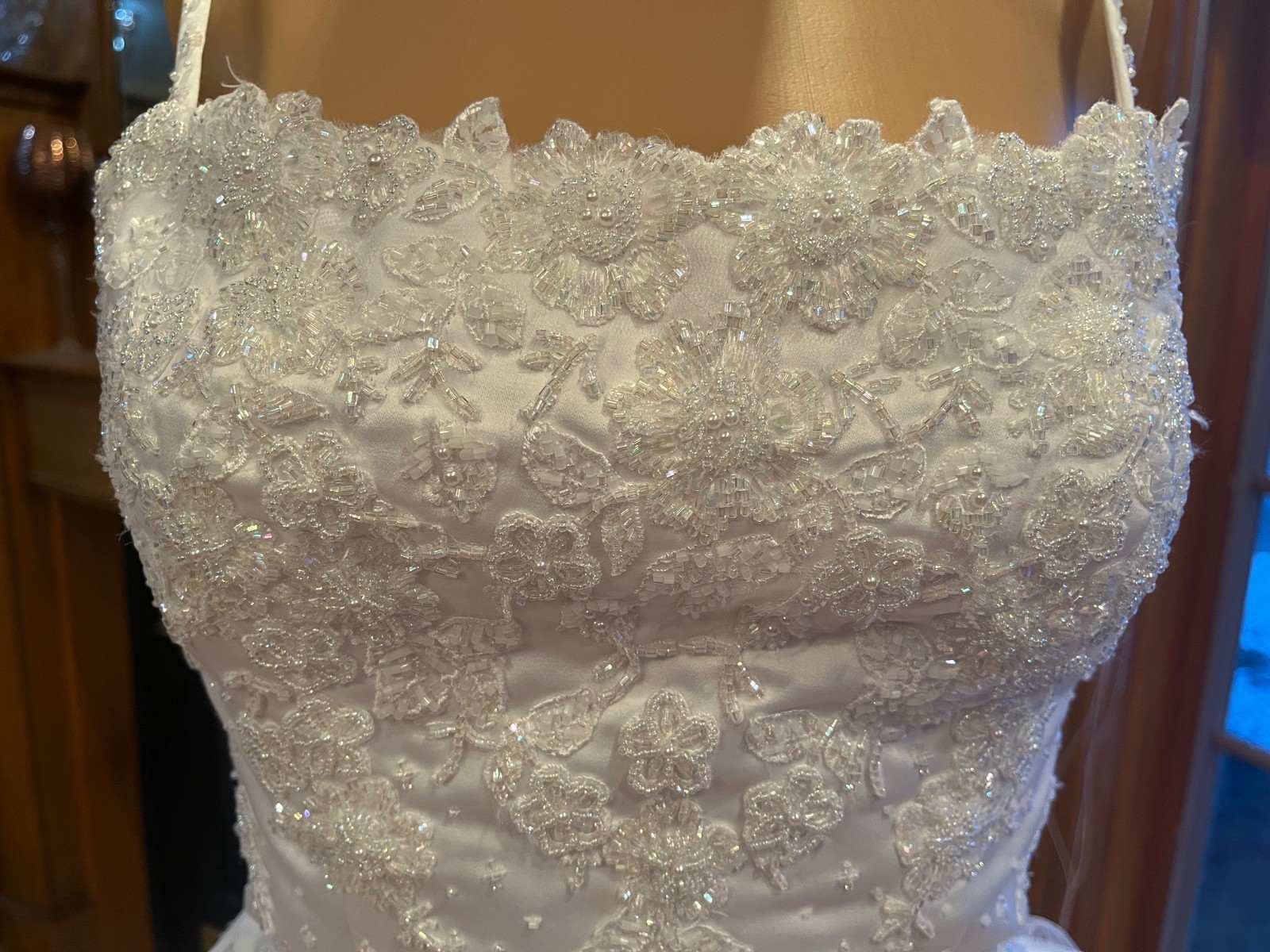 Venus 8181 White Beaded Lace Tulle Wedding Ball Gown Bridal Dress Size 6