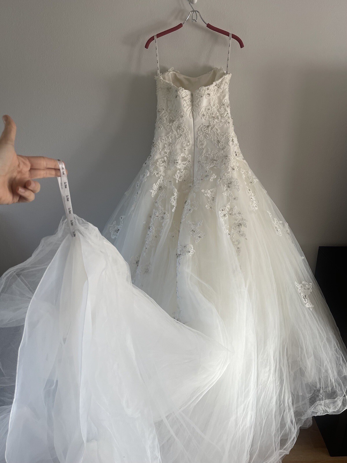 La Soie Bridal Wedding Gown White Tulle Ball Gown Strapless Crystals Beaded US 6