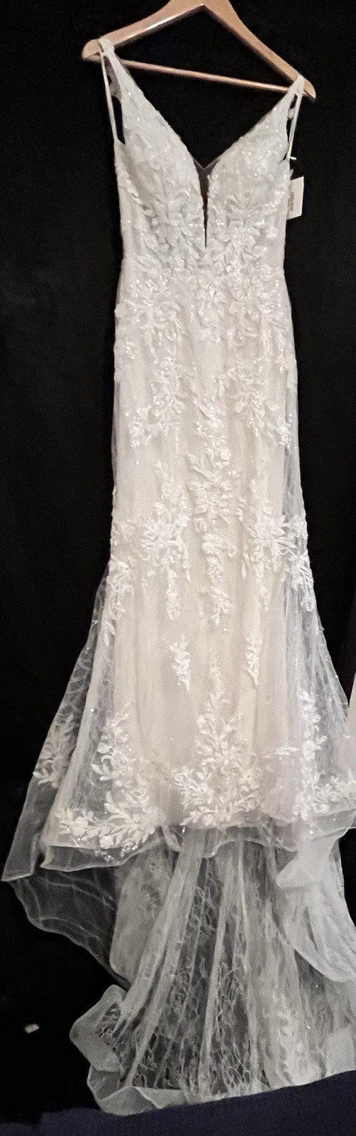 NWT DESIGNER WEDDING DRESS – GALINA SIGNATURE – Backless, Mermaid Gown