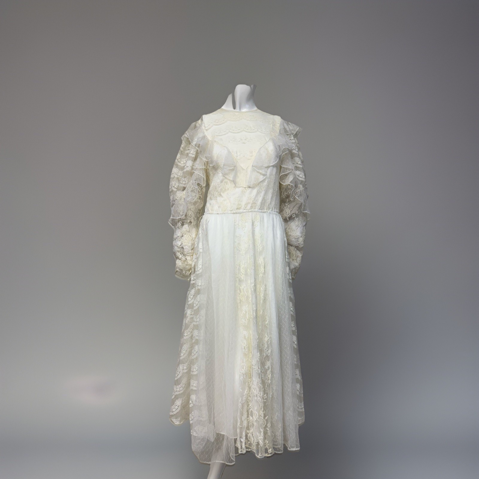 Vintage Wedding Dress Off White Lace Tier Puff Ruffled Sleeve No Tags?
