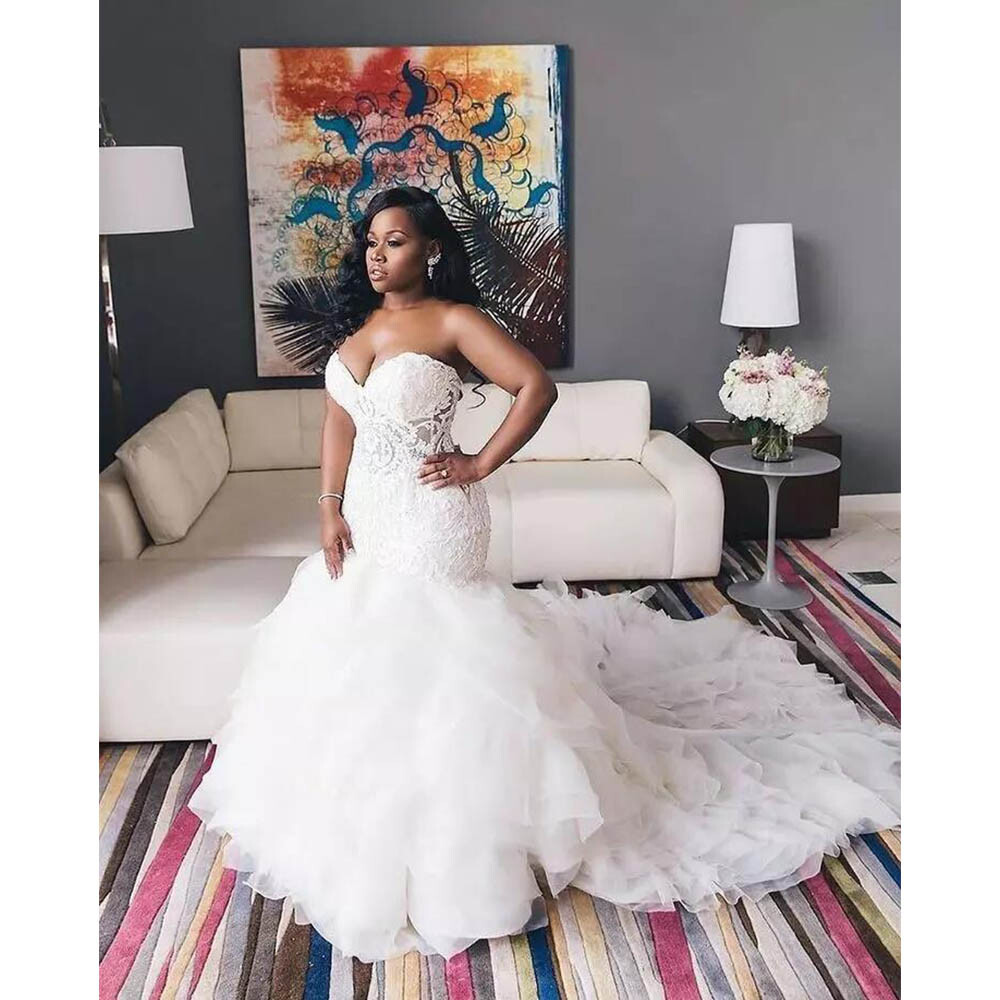African Mermaid Wedding Dresses Strapless Lace Applique Court Train Bridal Gowns