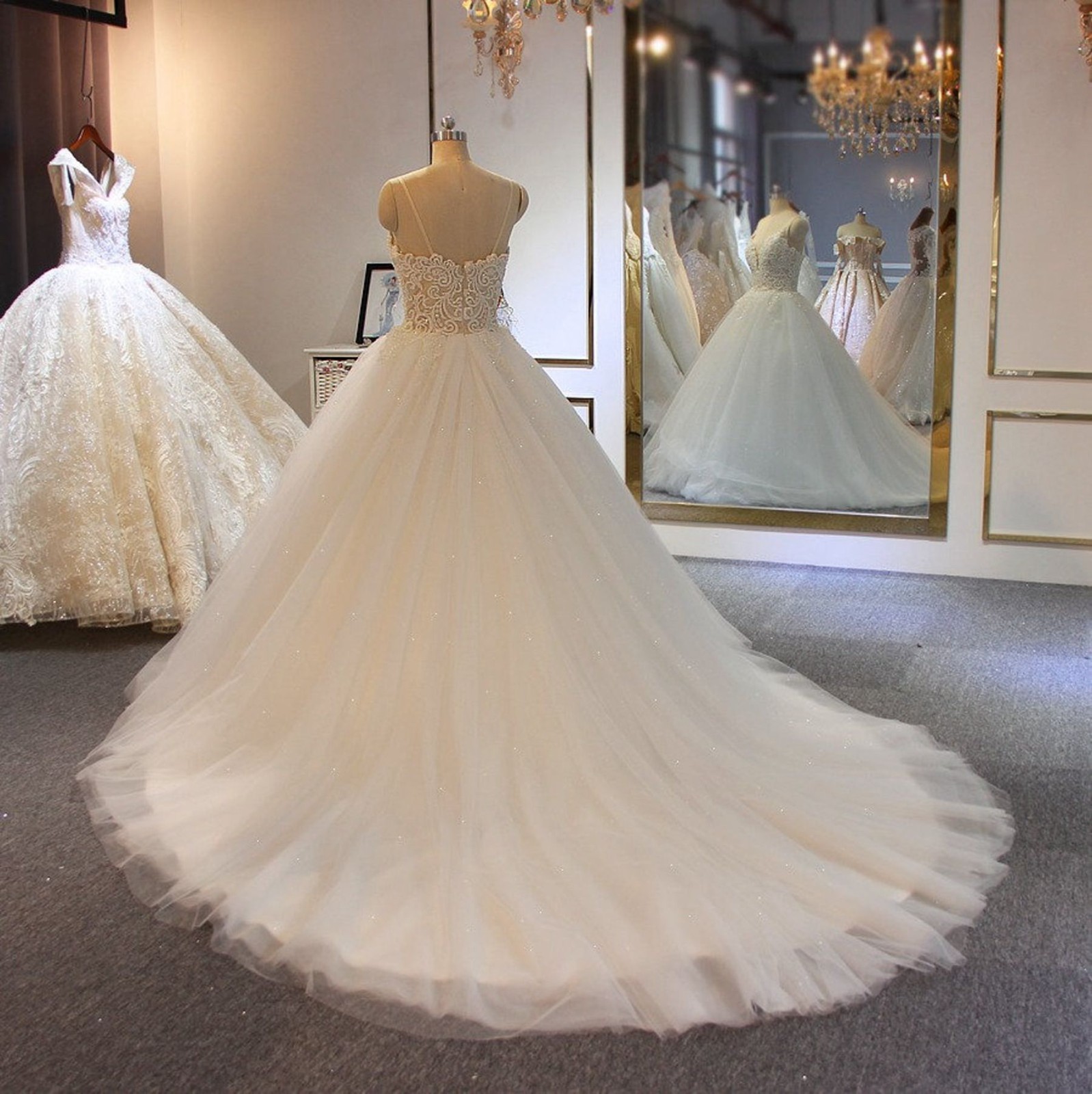 Princess Lace Wedding Dress Wedding Dress Custom Made 32-60 Straps Glitter