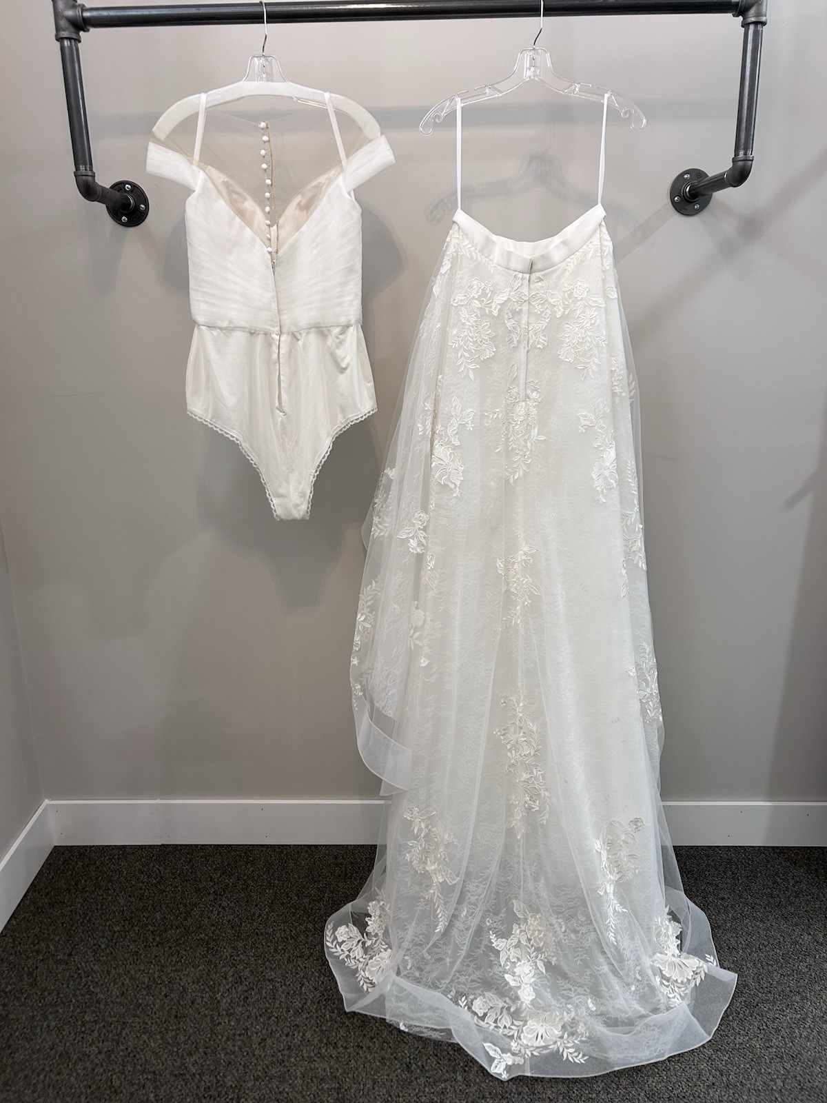 NEW! Sample Wedding Bridal 2-piece high-low hem, ivory, size 12