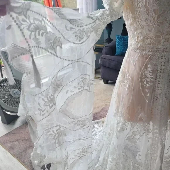 Boho Mermaid A-LIne Wedding Dress with Long Bell Sleeves V Neck and Beading
