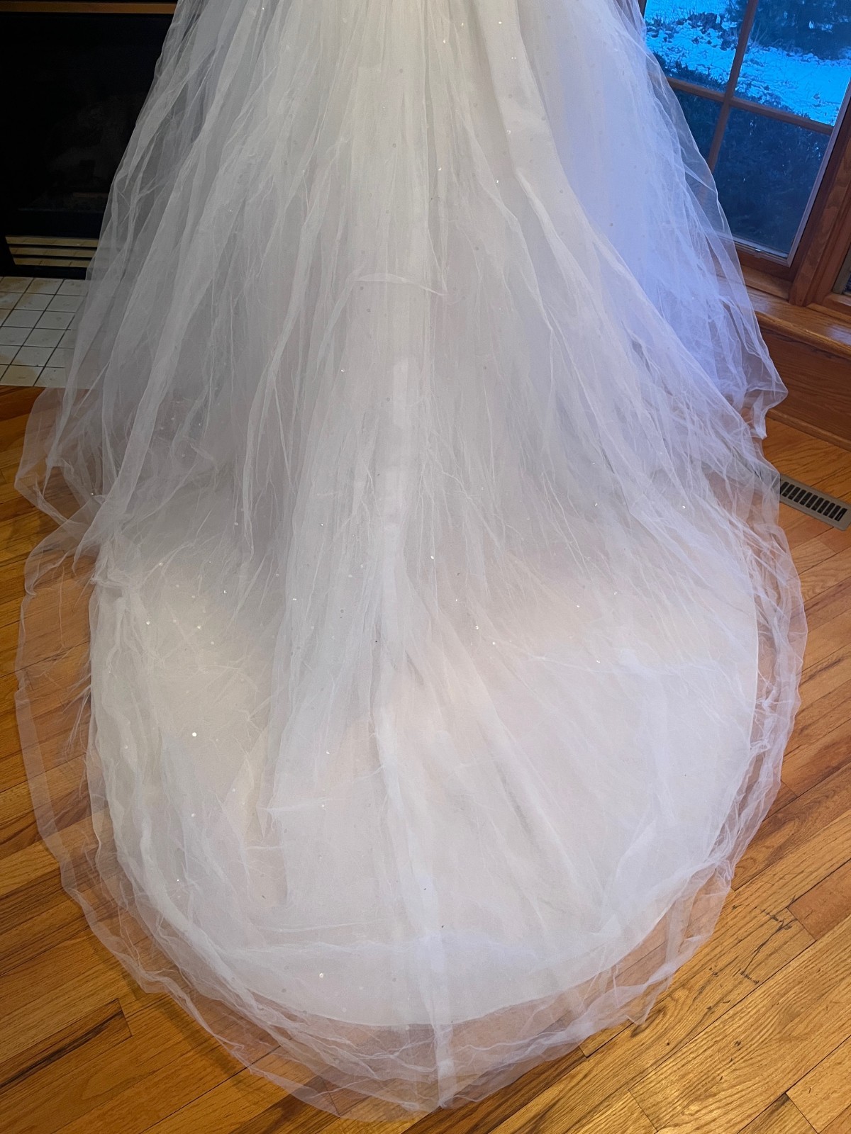 Venus 8181 White Beaded Lace Tulle Wedding Ball Gown Bridal Dress Size 6