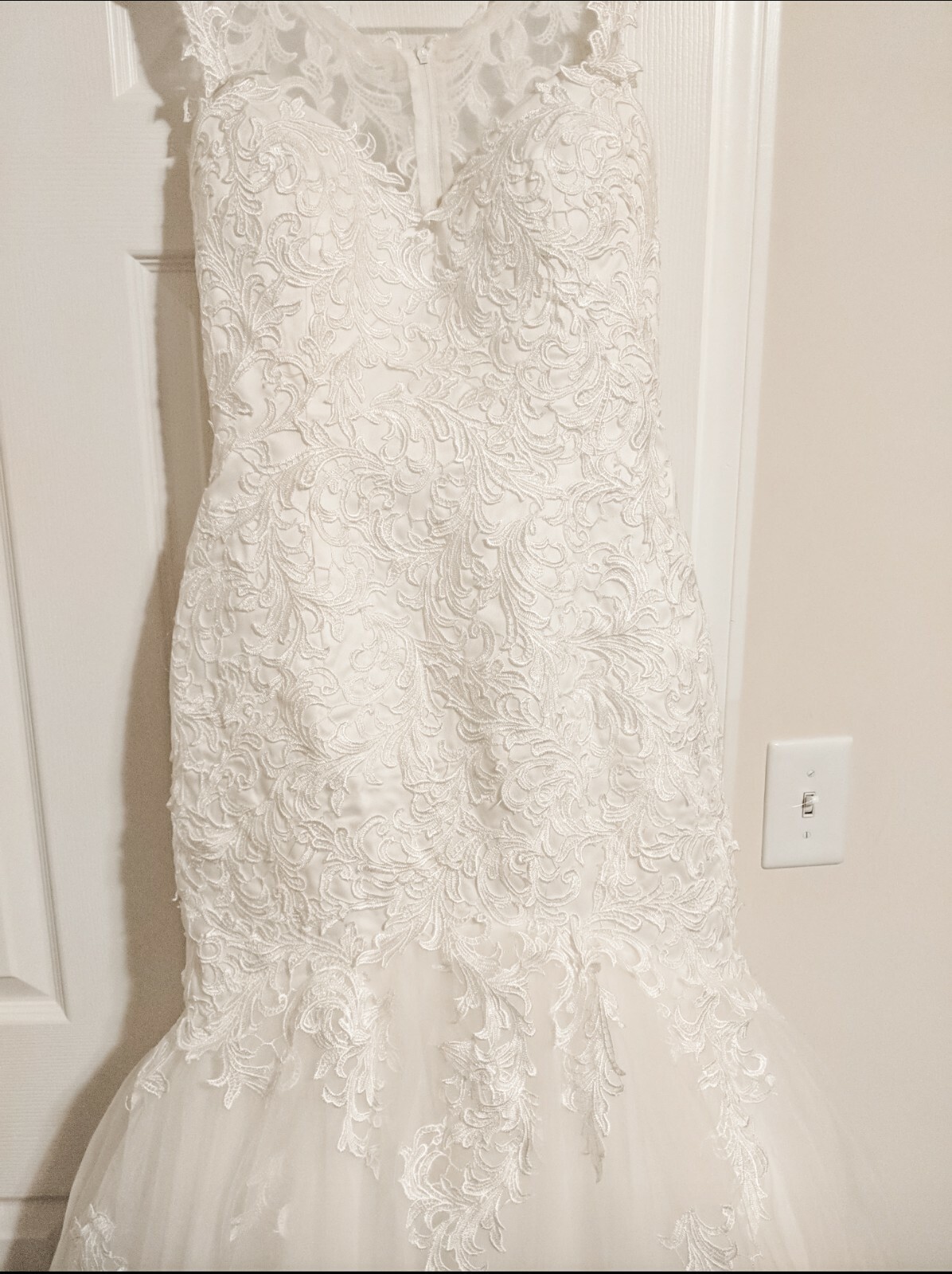 Mermaid/trumpet wedding dress. Only selling bc I fell in love w/ a different one