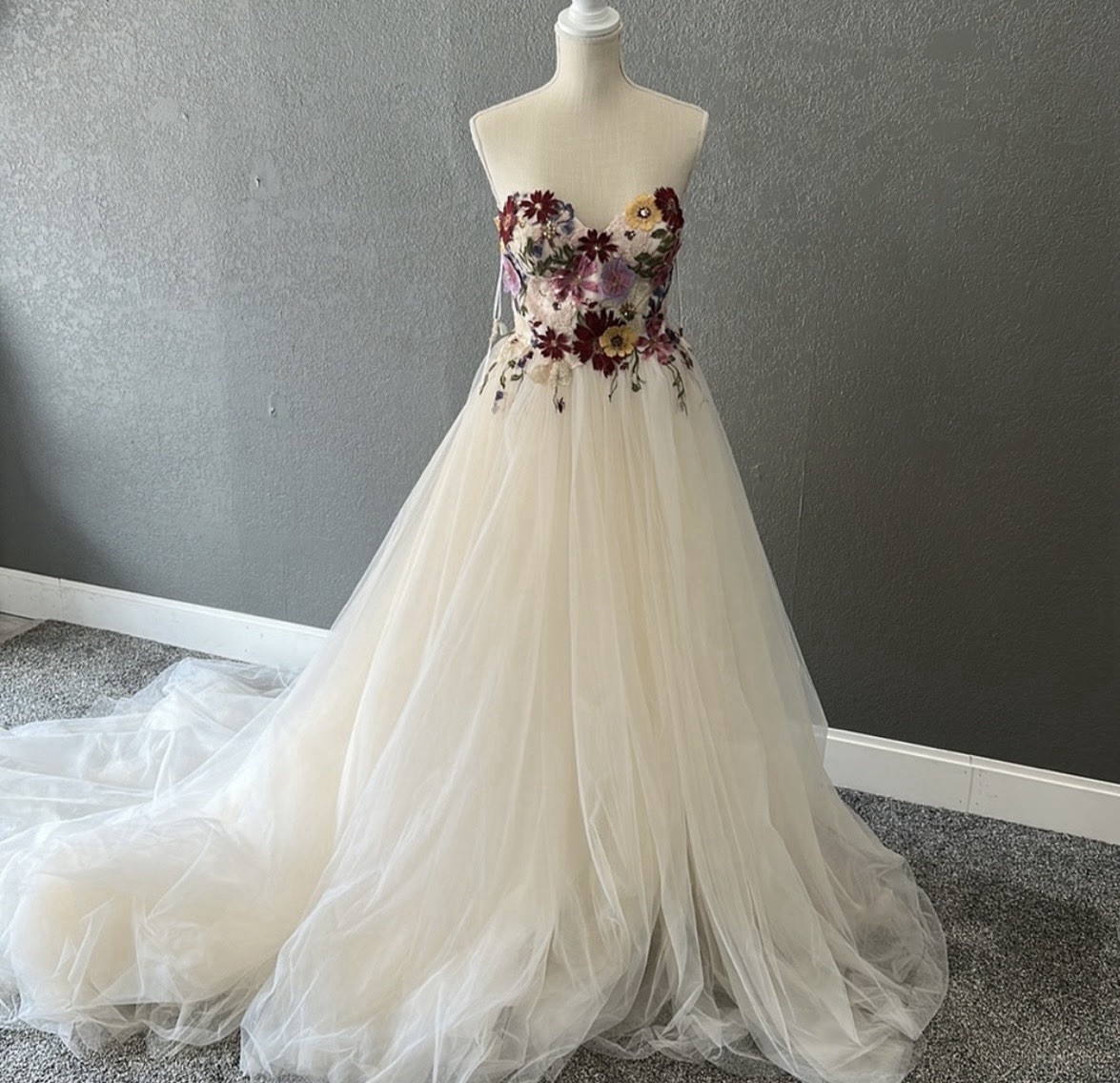Nicole Colet Floral Wedding Dress Size 12