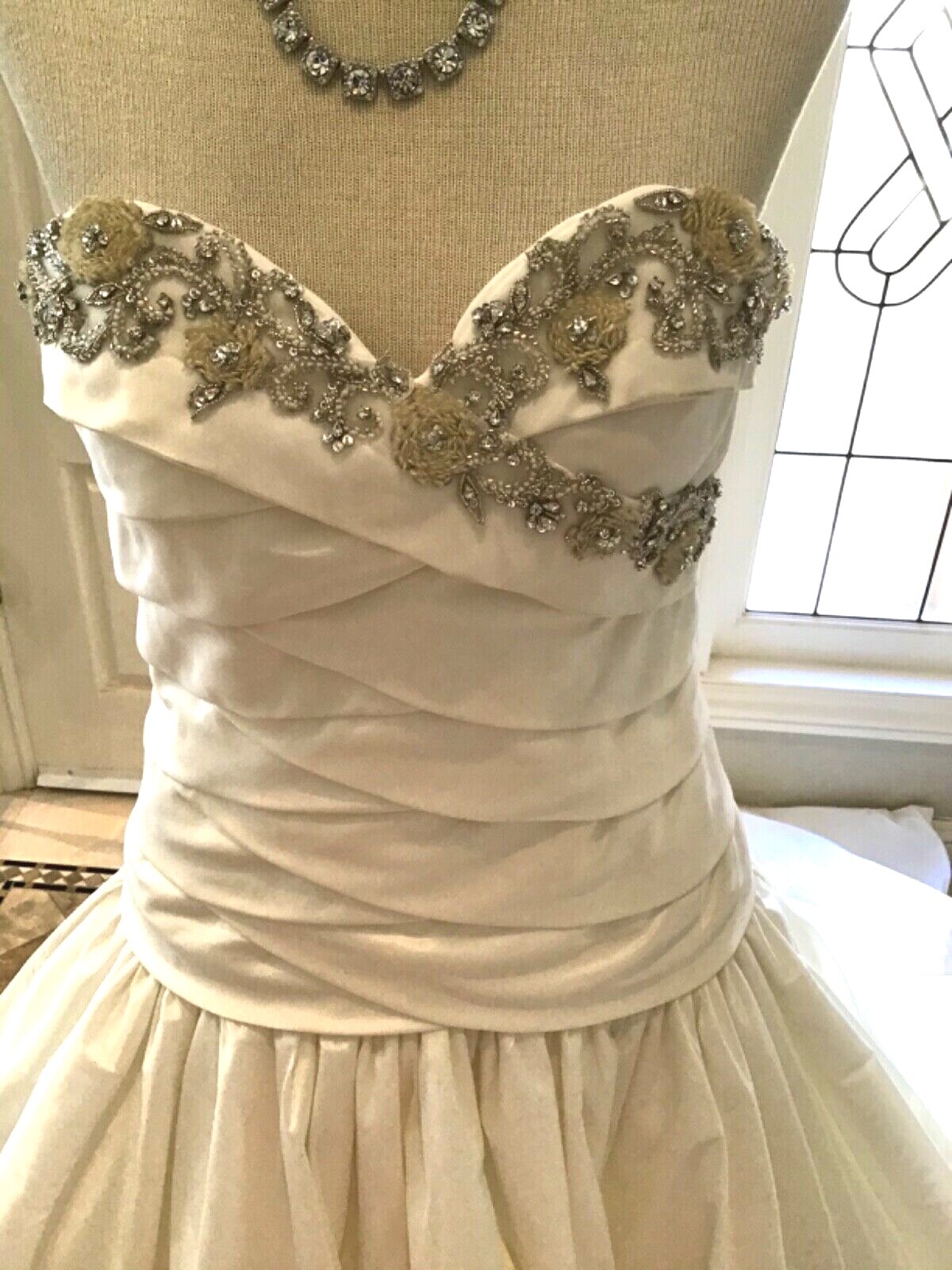 CARMEN MARC VALVO Bridal gown Wedding Dress Strapless Ivory Ball Gown 10 New