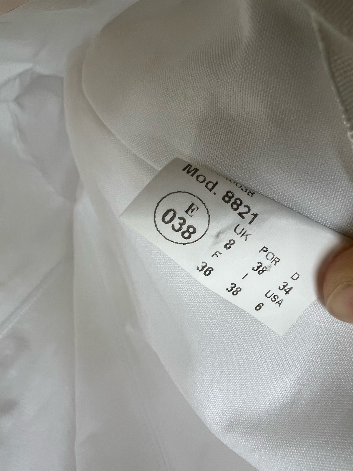 Beautiful White LA SPOSA Wedding Dress – (was $2150) Size UK 6 / US 8