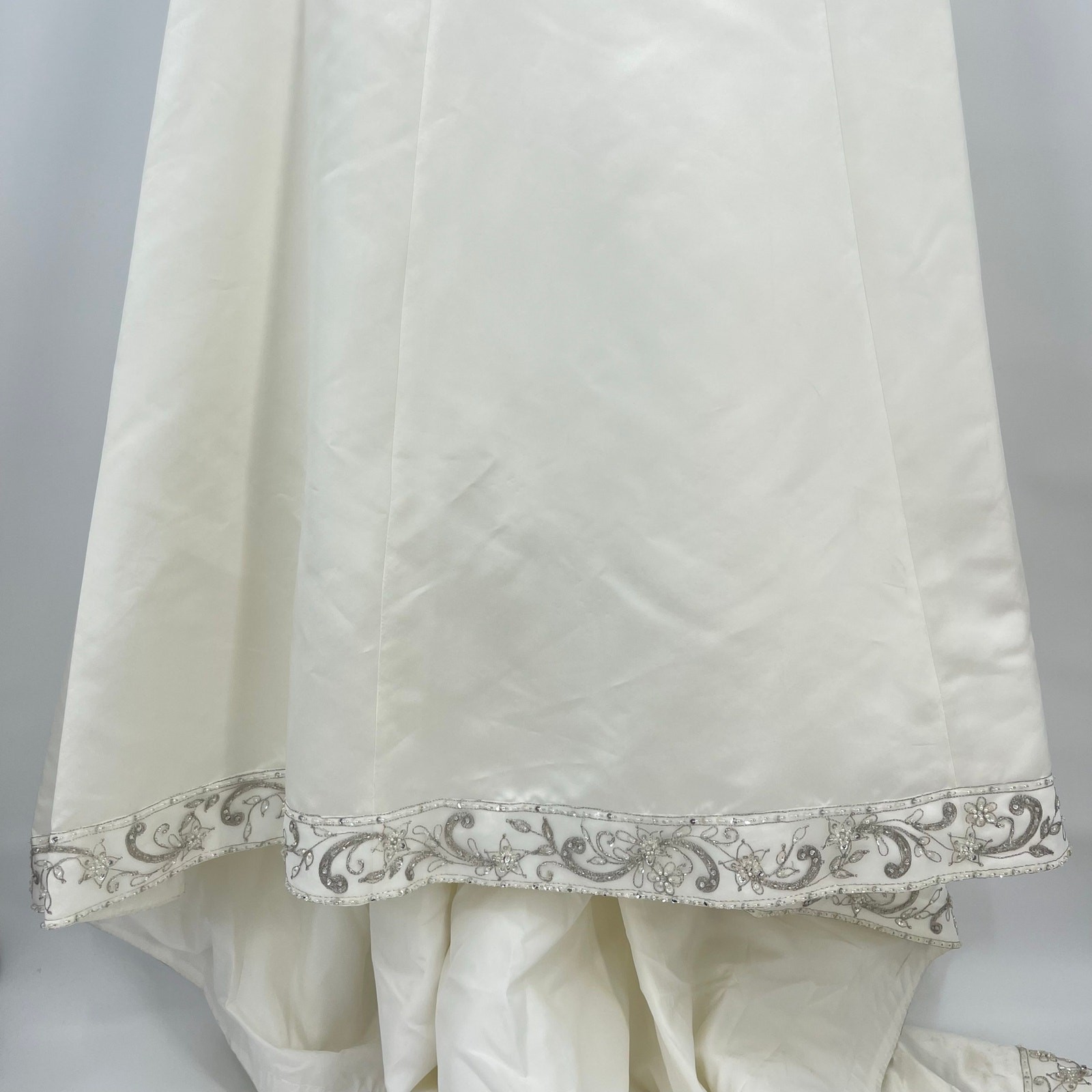 Casablanca Bridal | NWT Strapless Crystal Wedding Dress 1922 Size 12