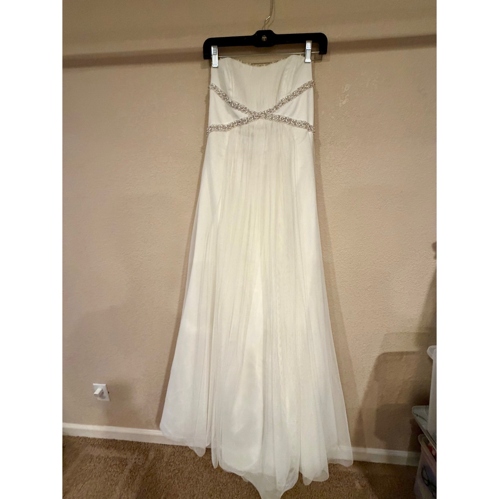 Davids Bridal Ivory Strapless Tulle Wedding Gown Size 8 Embellished Waist Beaded