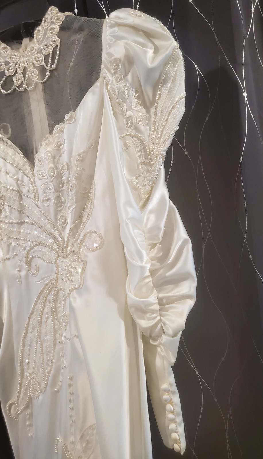 Vintage 80-90s White Satin Mermaid Trumphet Choker Neck Sequin Wedding Dress
