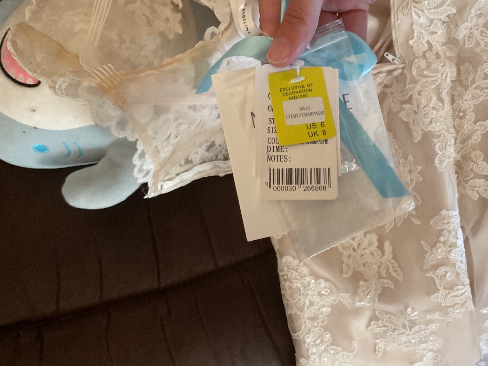 MADELINE GARDNER IVORY WEDDING DRESS WITH TAGS SIZE 6 STYLE 5616 NEVER USED