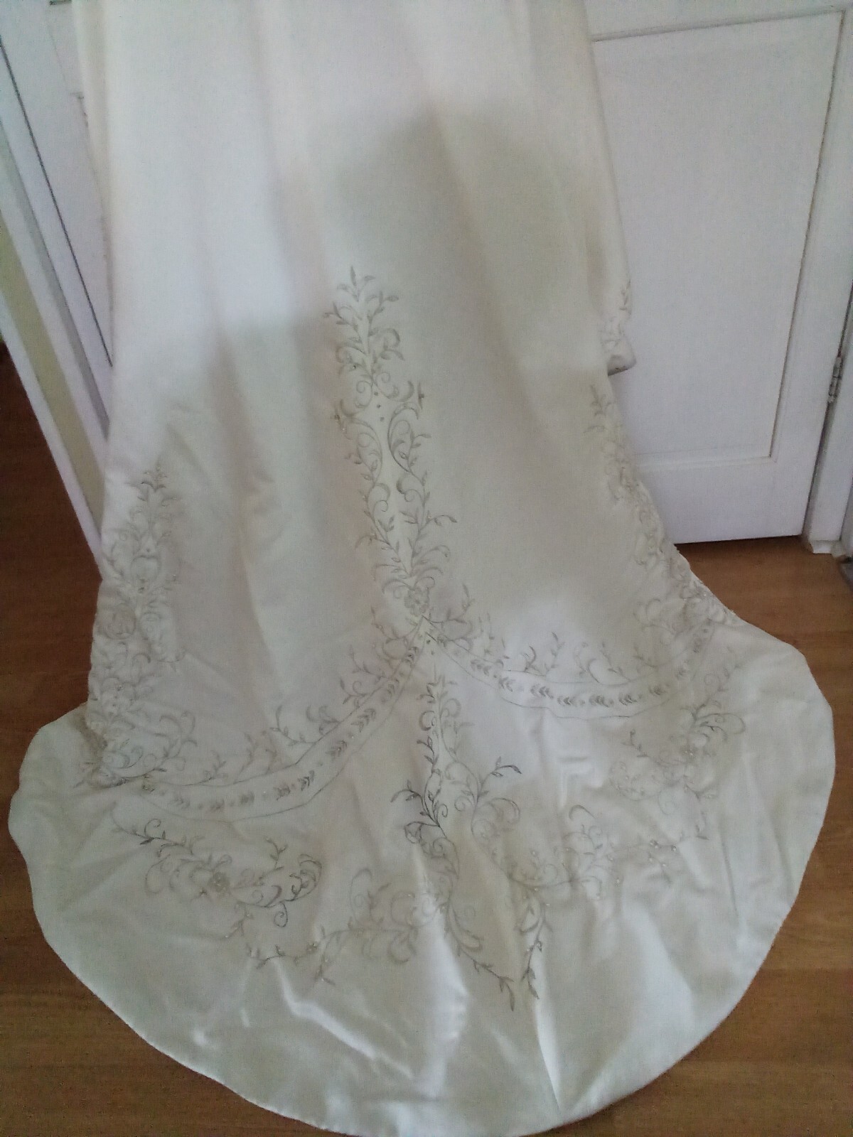 Venus by Lotus Orient Corp wedding dress