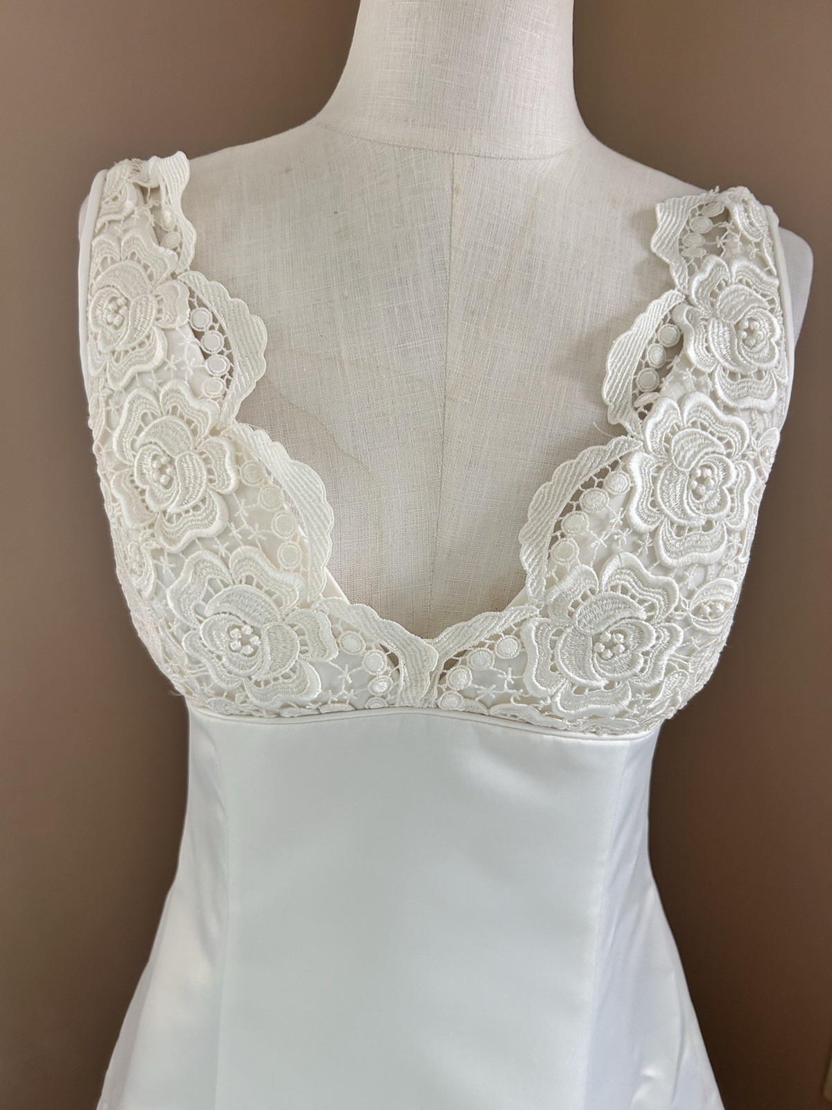 Jessica McClintock Sleeveless Wedding Gown Dress Ivory Lace Bodice Size 8