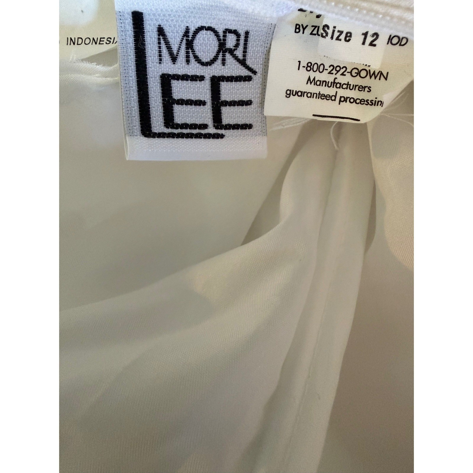 Vintage Mori Lee White Beaded Bow Wedding Dress Size 12 Off The Shoulder V Neck