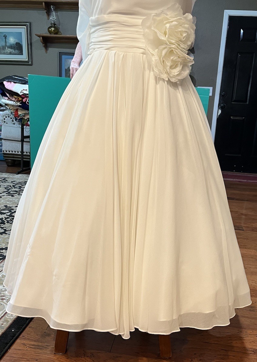 Vintage Ivory Tea Length Wedding Dress 5 Layers Tulle And Satin Long Sash WOW