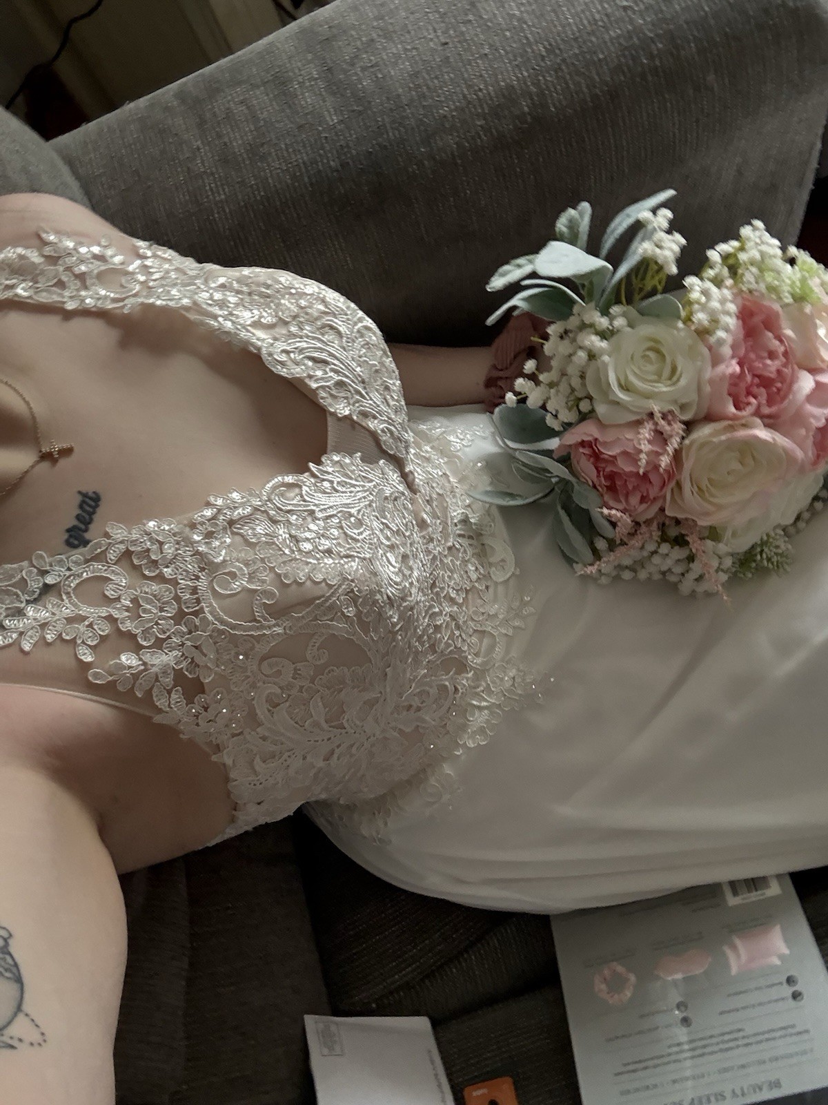 JJ’s House White Lace V-Neck Sleeveless A-Line Full-Length Wedding Dress size 12
