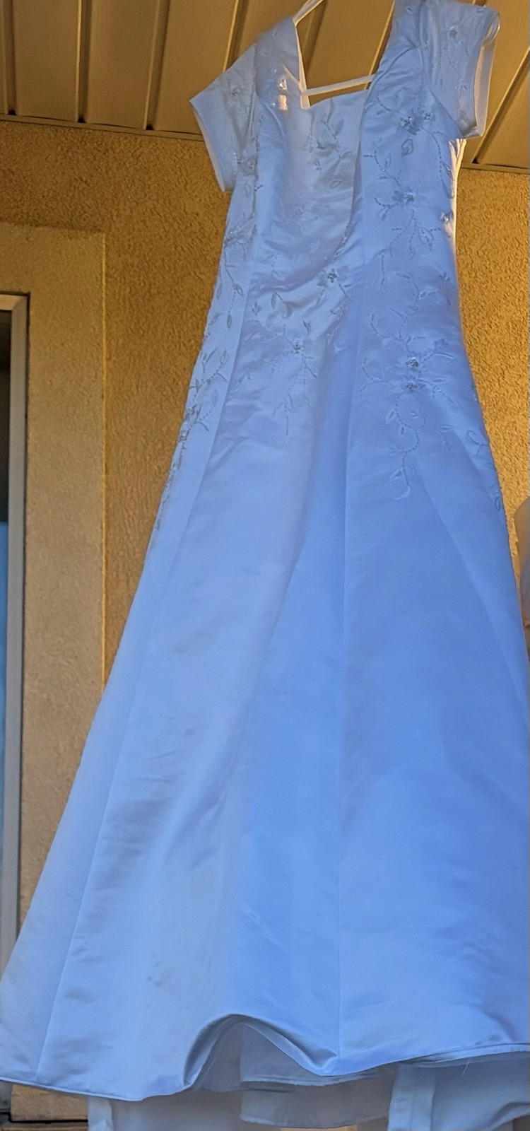 White Satin A-Line Wedding Dress square Neck Cap Sleeves Beaded Embroidery Sz 12