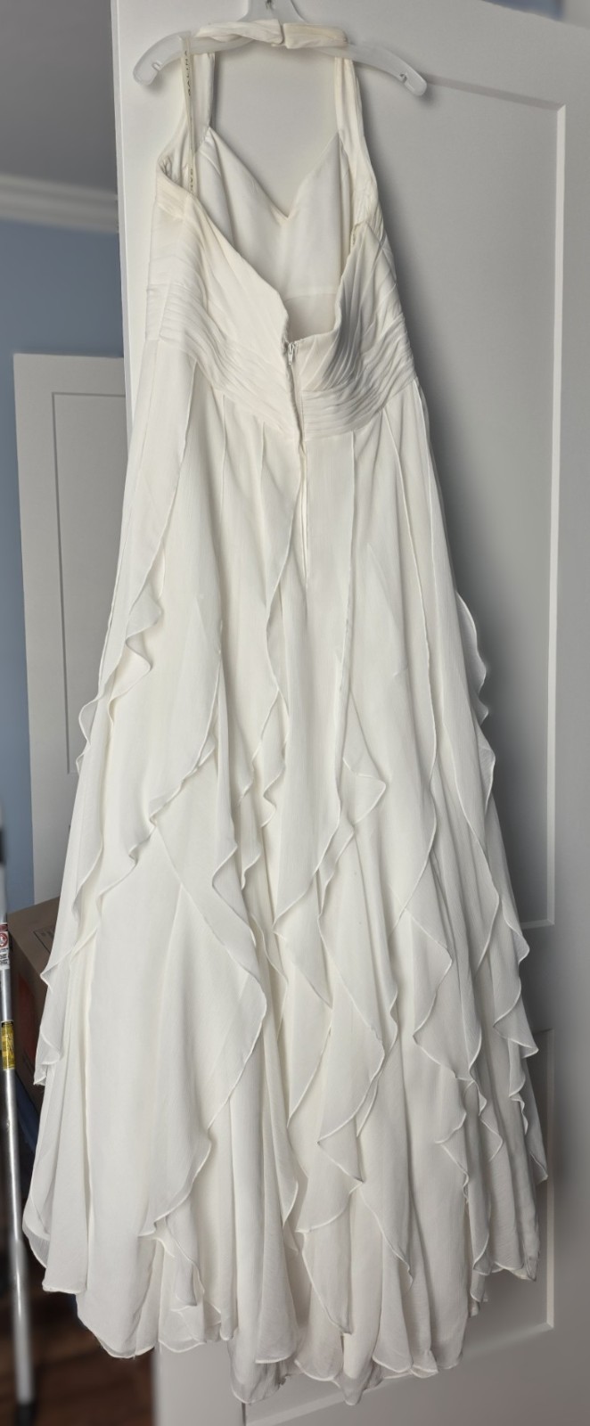 Soft & Flowing Ivory Wedding Dress by Galina Woman Size 20W, with matching Cape.