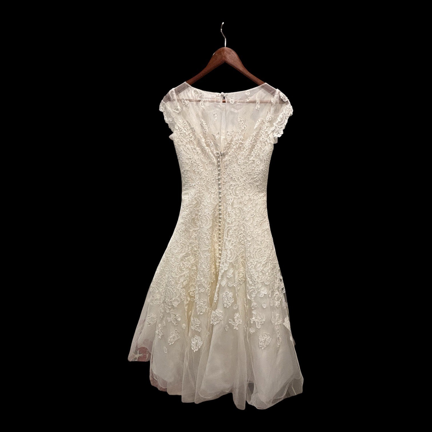 Romantic Bridal Oleg Cassini CMK513 Ivory Lace Beaded Wedding Dress Size 4 Tea L