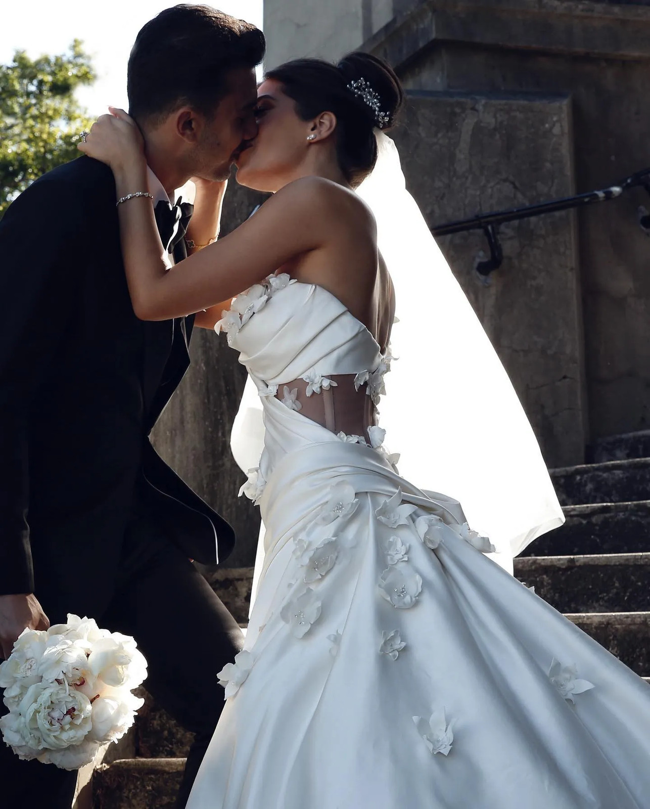 Sexy Mermaid Wedding Dresses One Shoulder Sleeveless Lace Applique Bridal Gowns