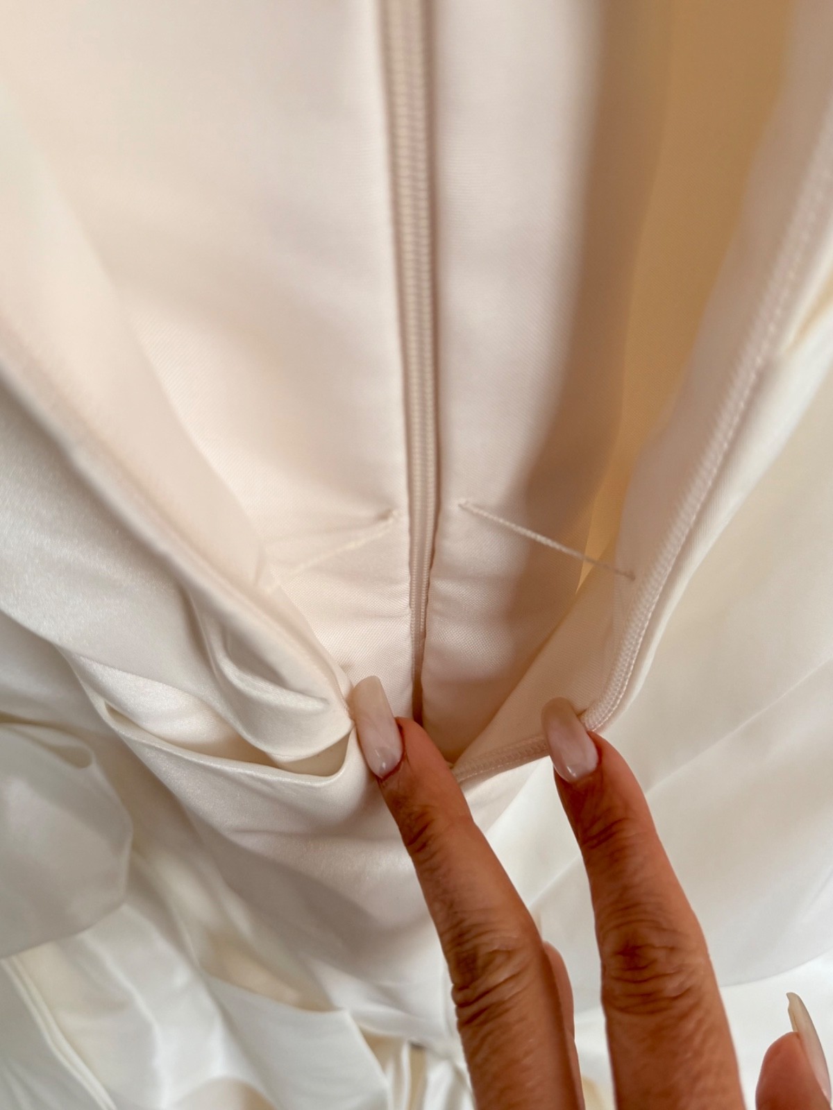 NWT Nouvelle Amsale R101T Ivory Wedding Gown | Size 10 | Retail $2,600