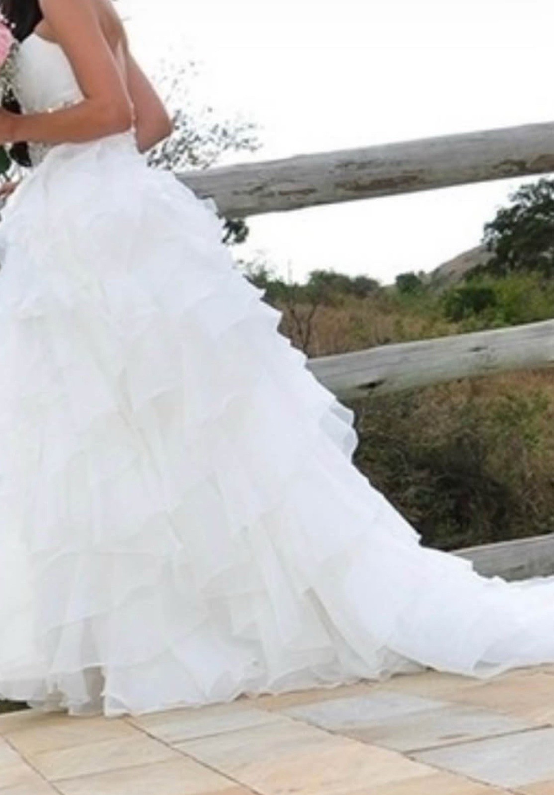 Wedding Dress Strapless Ruffled Size 2. Alterable.