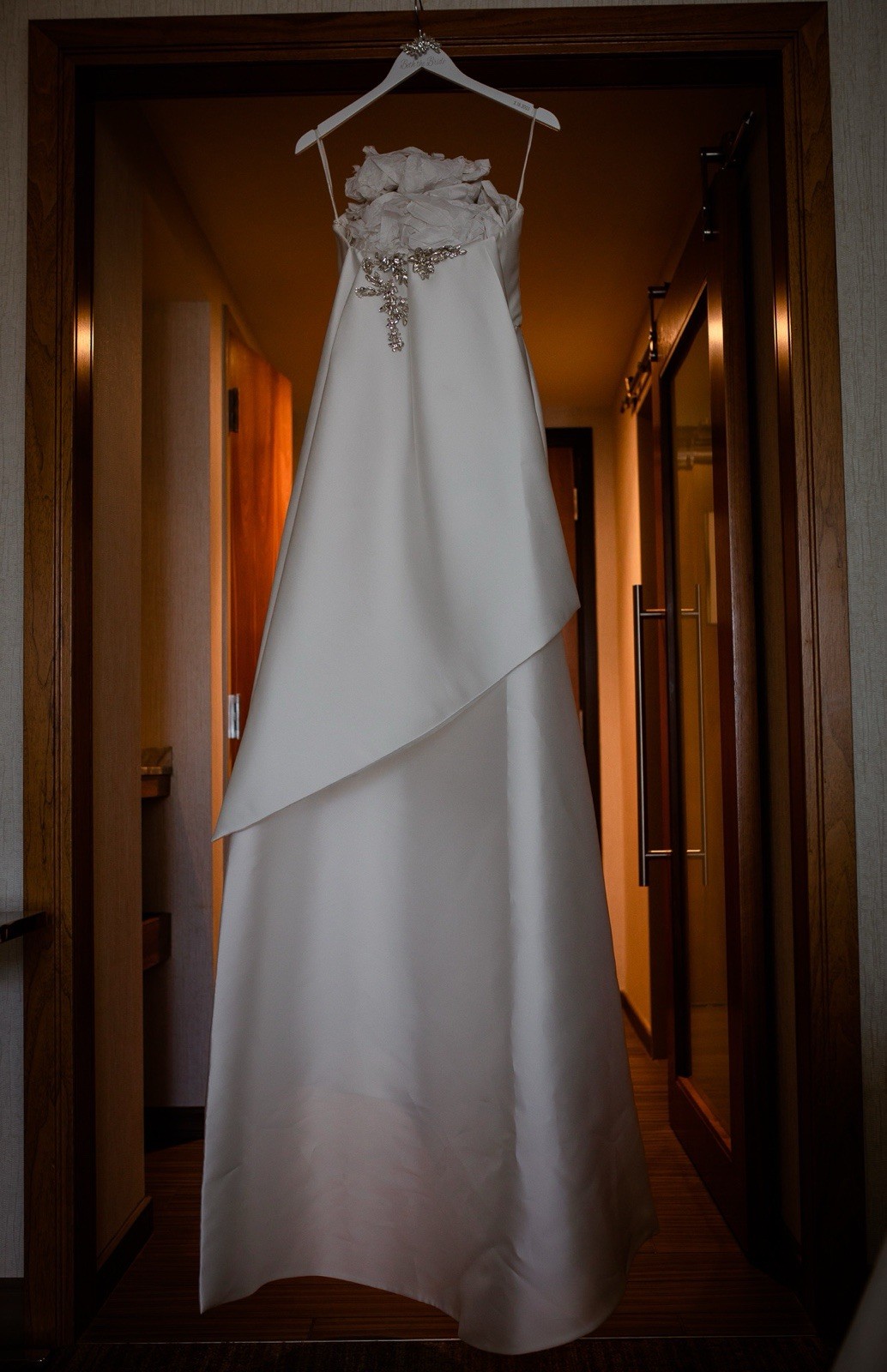 STUNNING Amsale Custom-Made Wedding Gown Size 10 (fits like 8)