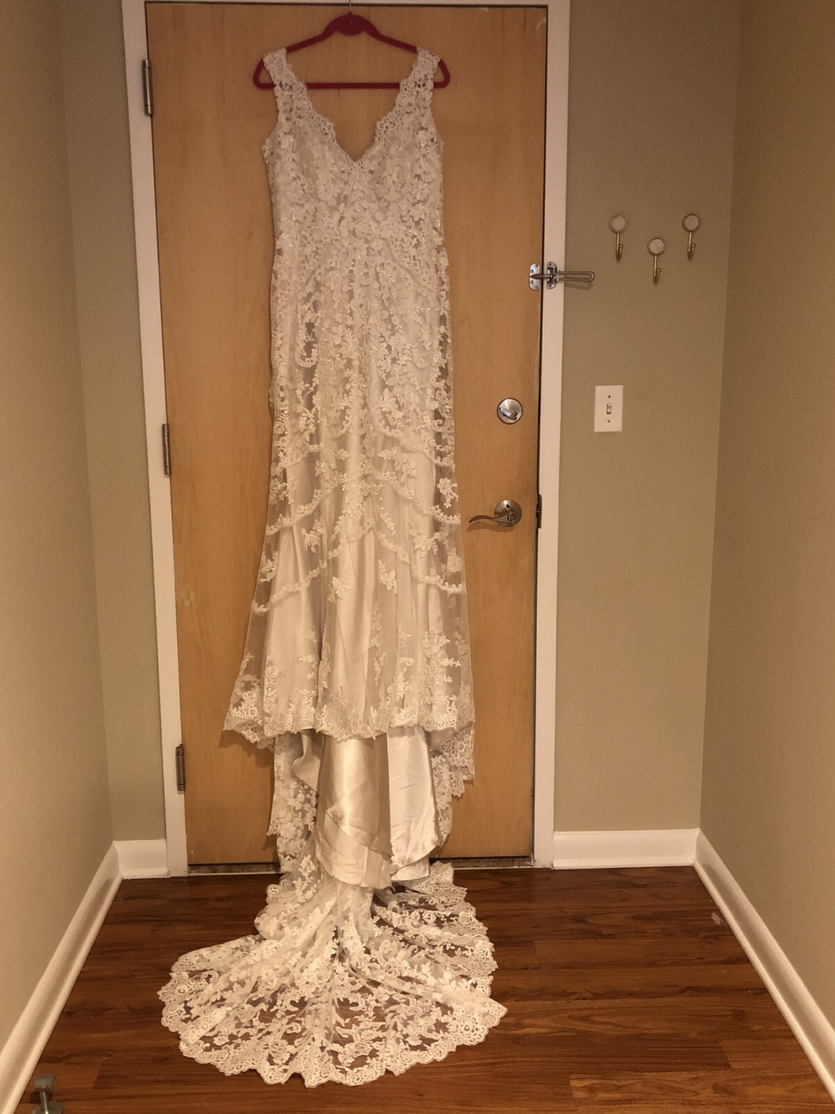 Allure Bridal 6-12 Wedding Dress 9304 Cafe Ivory Lace Illusion Train Open Back