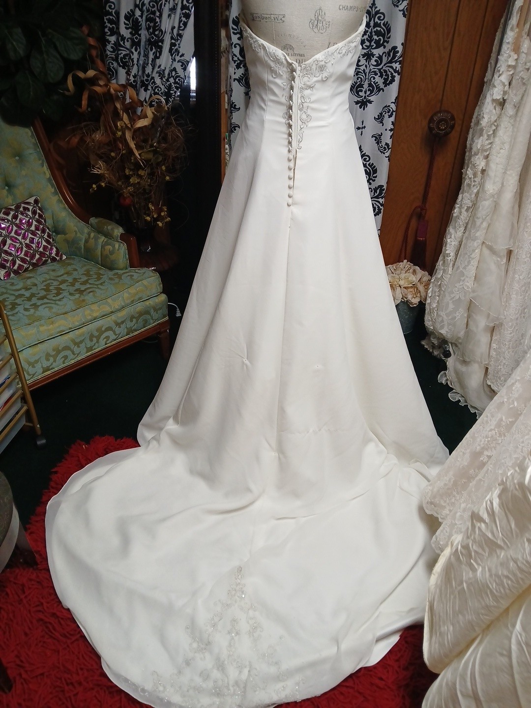 Mori Lee Ivory Chiffon Halter Neck With Beading Wedding Dress Size 12