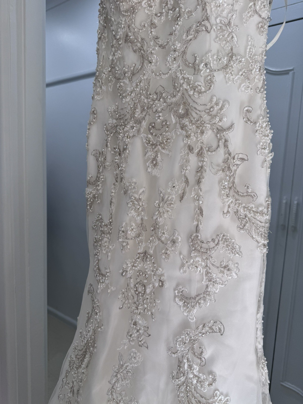 Women’s Size 6 US 0 Wedding Dress Custom Made With hoop skirt & Veil