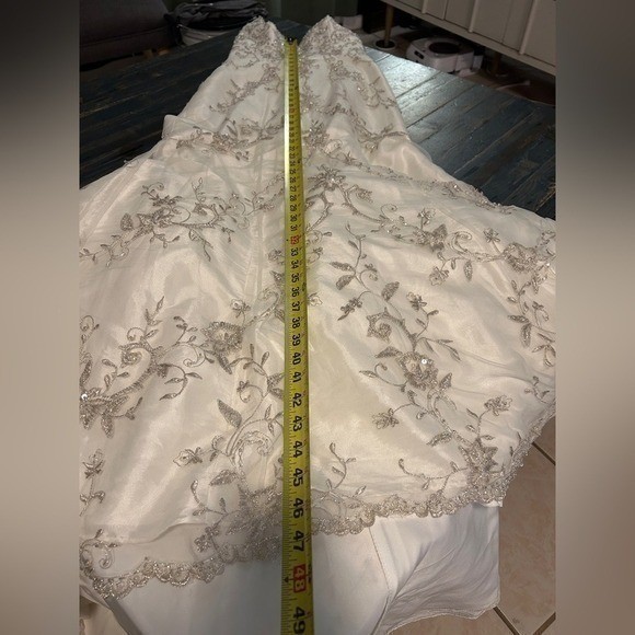 Mori Lee Madeline Gardner Wedding Dress White Embroidered Halter Mermaid Bridal