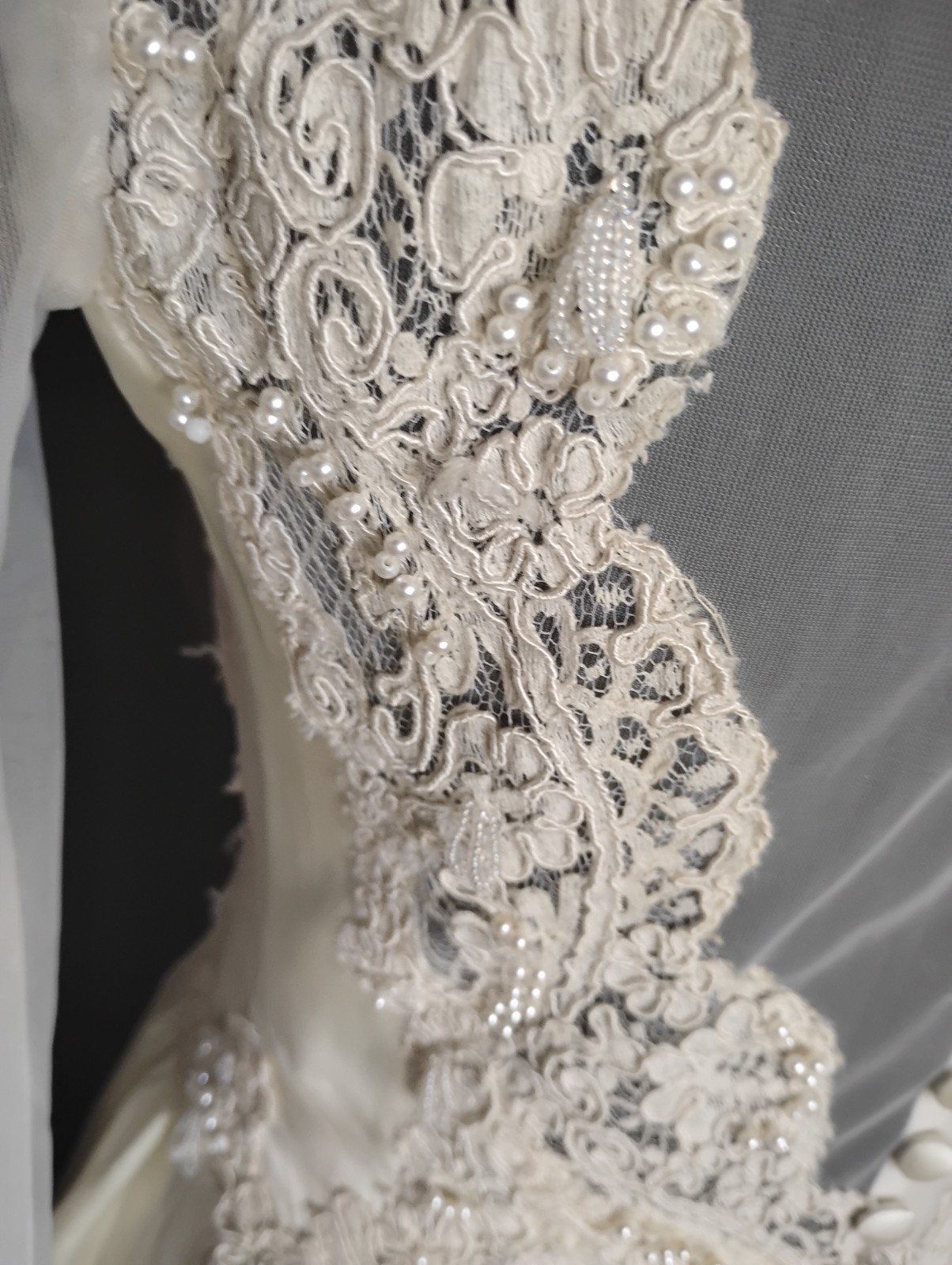 High Neck Ivory Train Sz M Hanging Bustle Beads Wedding Gown Dress