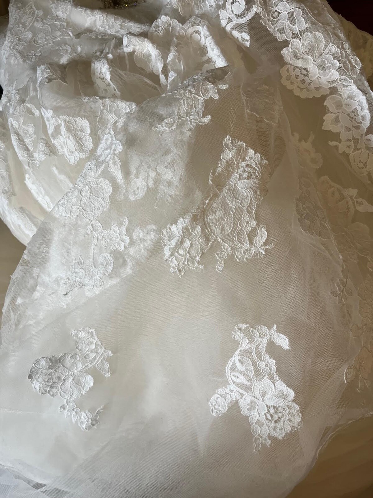 Casablanca Brand new 15A-050 Sweetheart Beaded Lace Princess Wedding Dress
