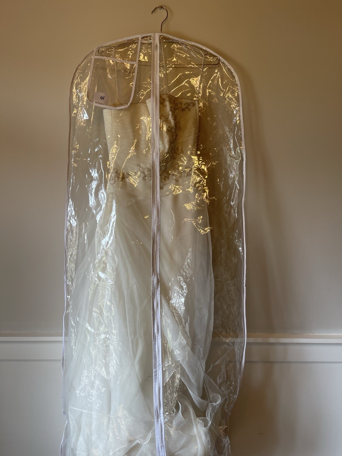 La Sposa Designer Wedding Dress – Strapless High-Low Bridal Gown (Size 10)