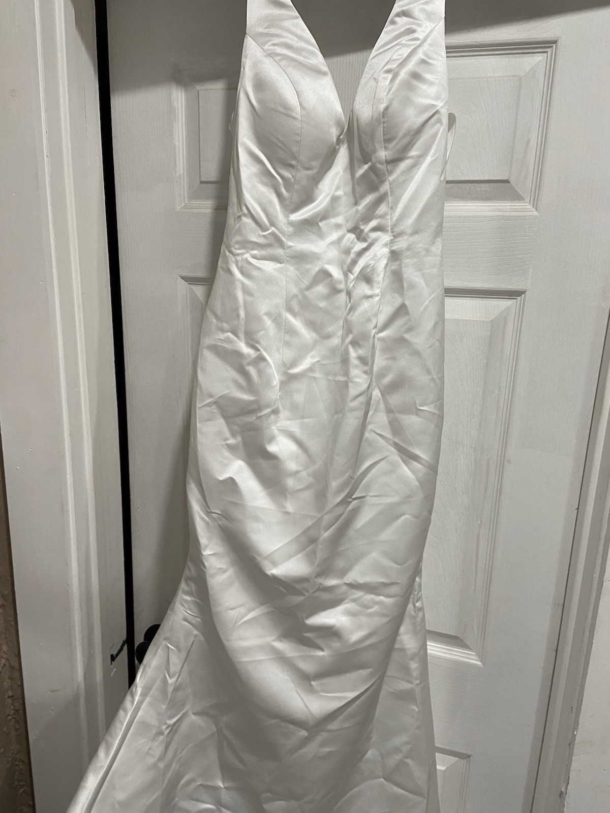 White Satin Sleeveless V-Neck Mermaid Wedding Dress Buttons Train Classic